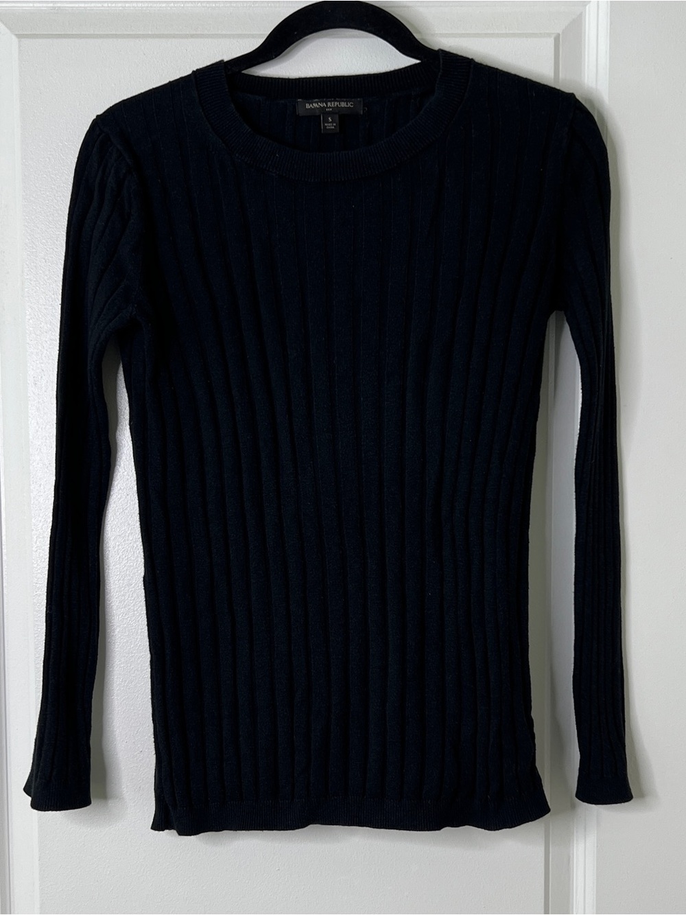 Banana Republic Black Ribbed Scoop Neck Sweater